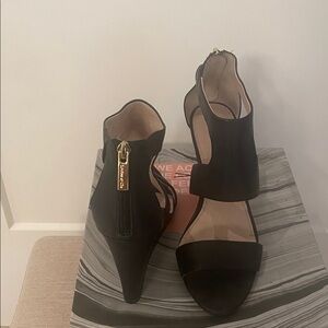 Louise et Cie Elegant Black Heels